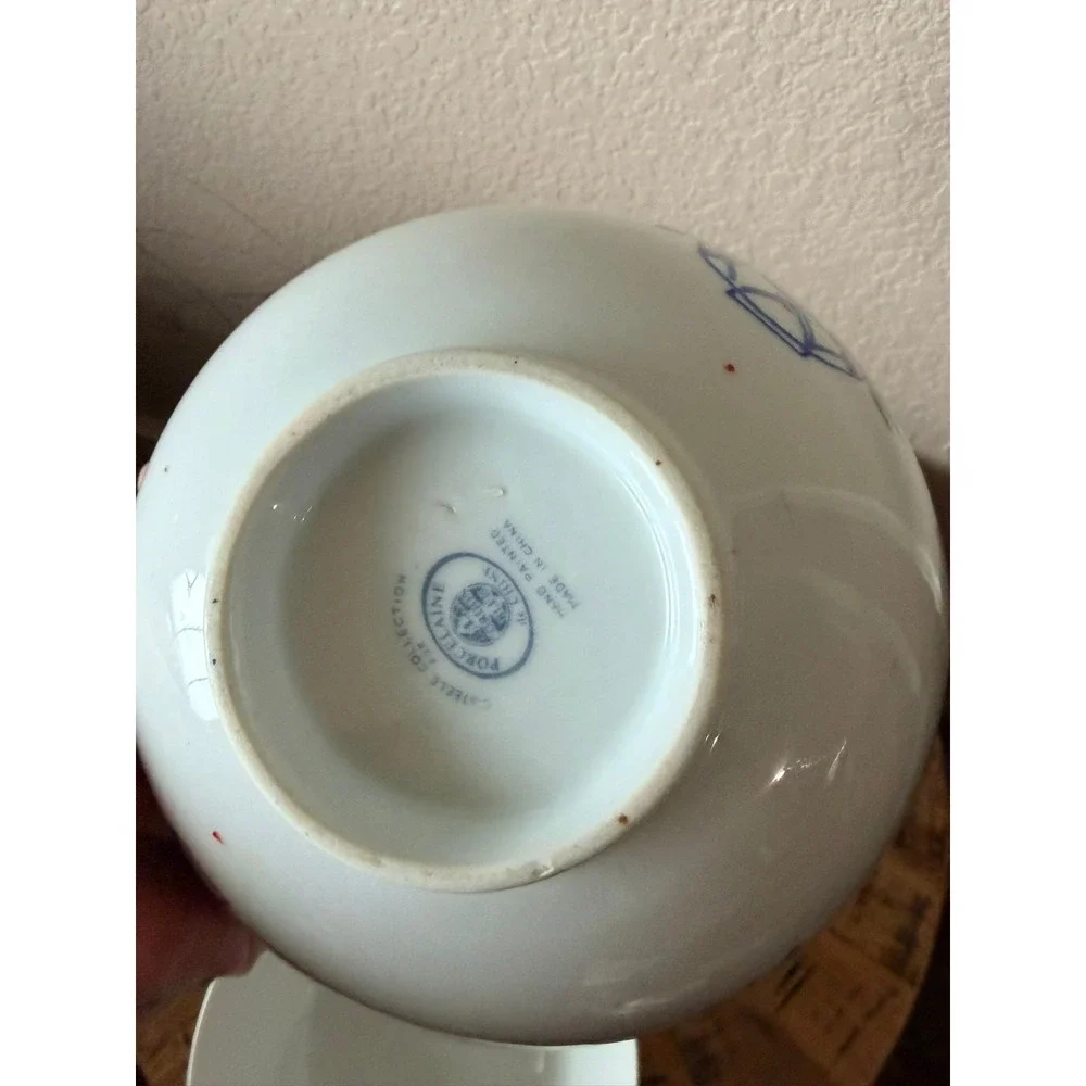 Porcelaine de Chise Floral  Hand‎ Painted Porcelain Floral Bowls Set of 2